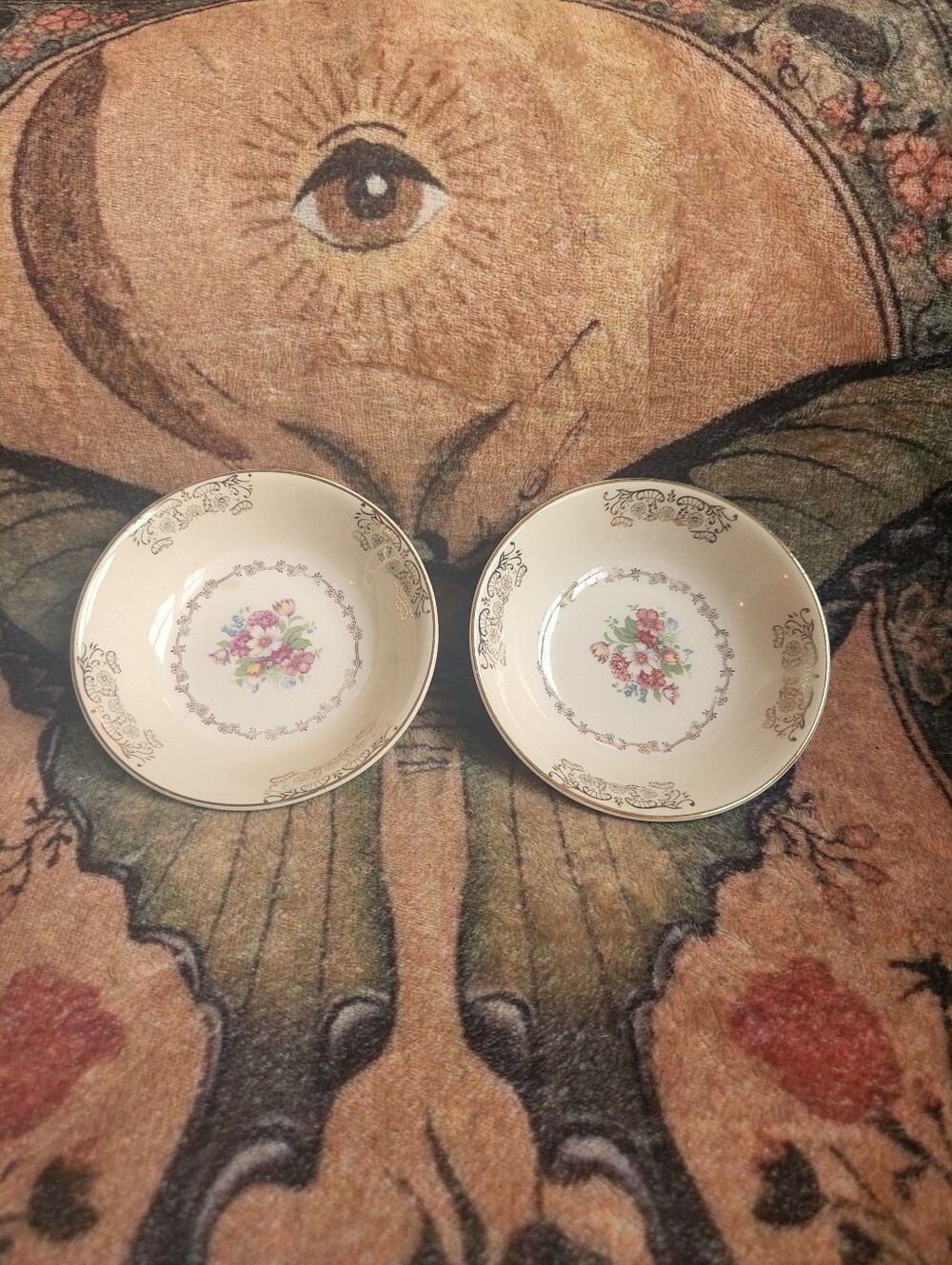 1940s real 22-karat gold vintage Paden City Pottery coupe bowls, in the PCP71
